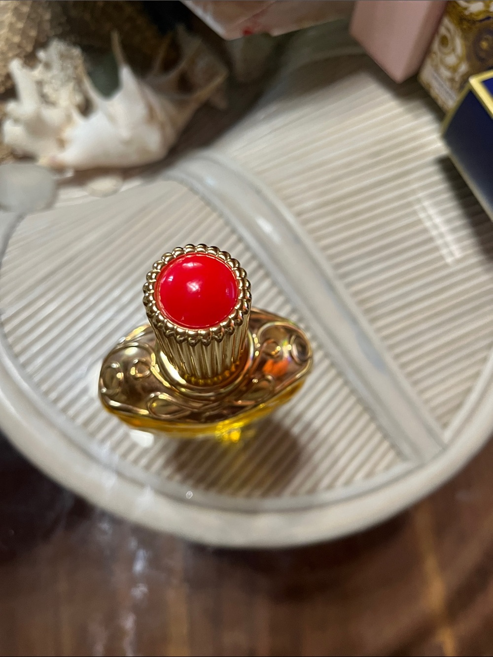Escada Margaretha Ley Eau de perfume - Picture 2 of 6